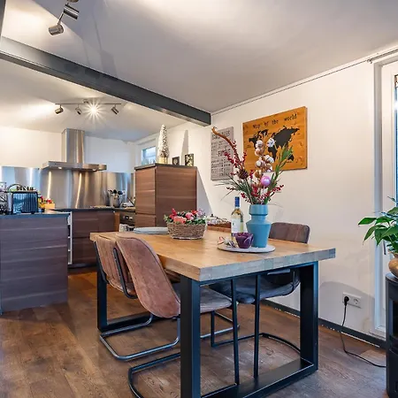 Bådhotel Watervillashiraz