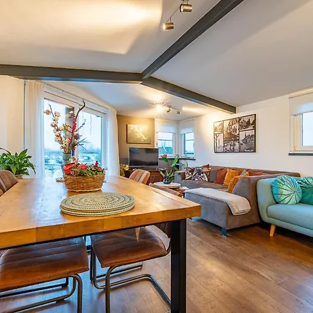 Watervillashiraz * Aalsmeer