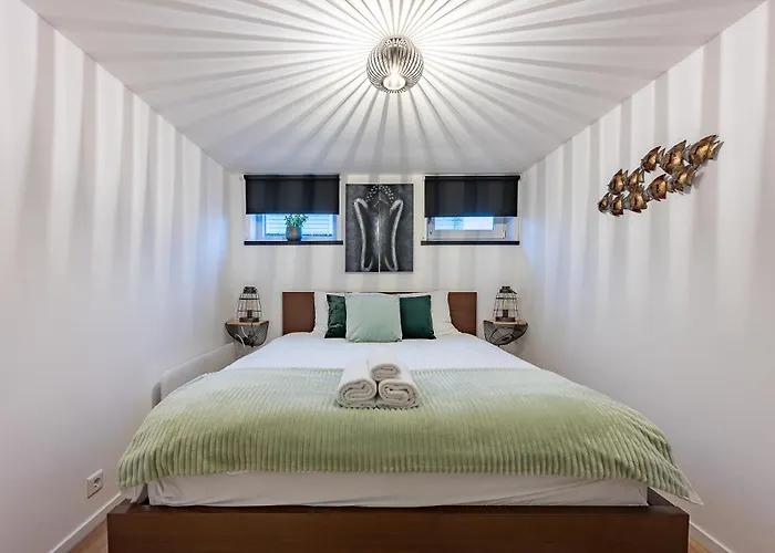 Watervillashiraz Botel Aalsmeer