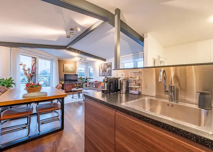 Botel Watervillashiraz